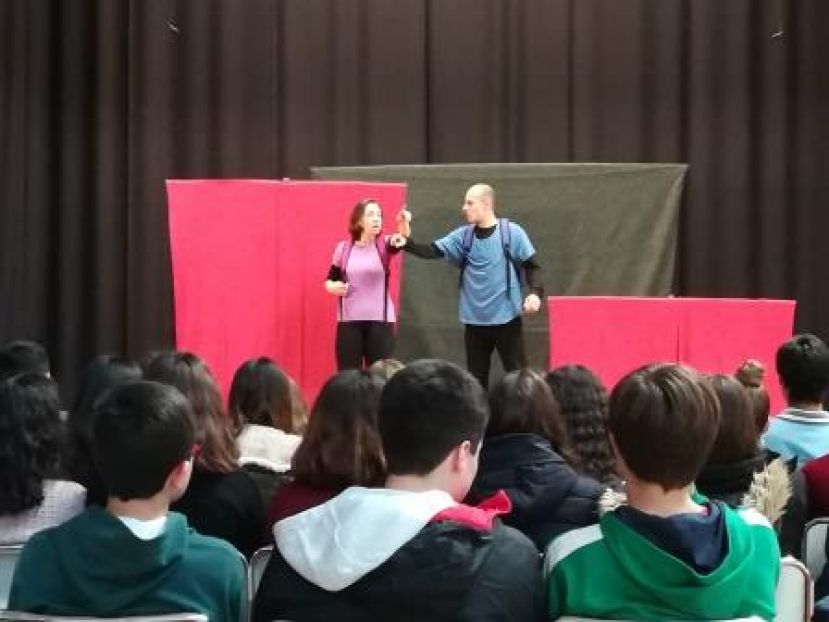 TEATRO-DEBATE
